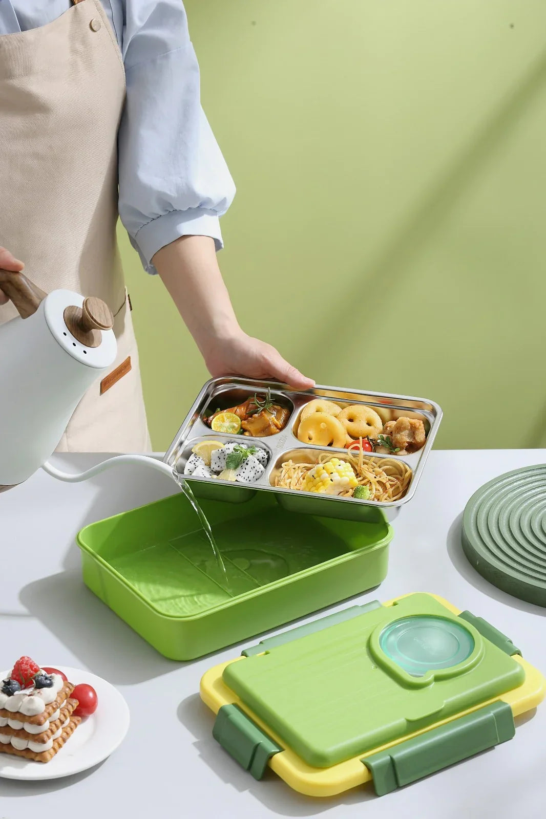 8 Compartments Silly Willy Lunchbox