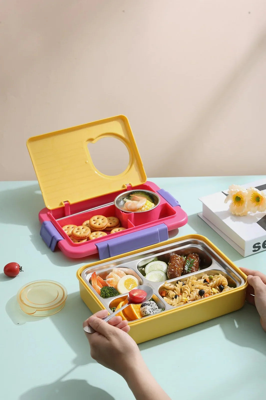 8 Compartments Silly Willy Lunchbox