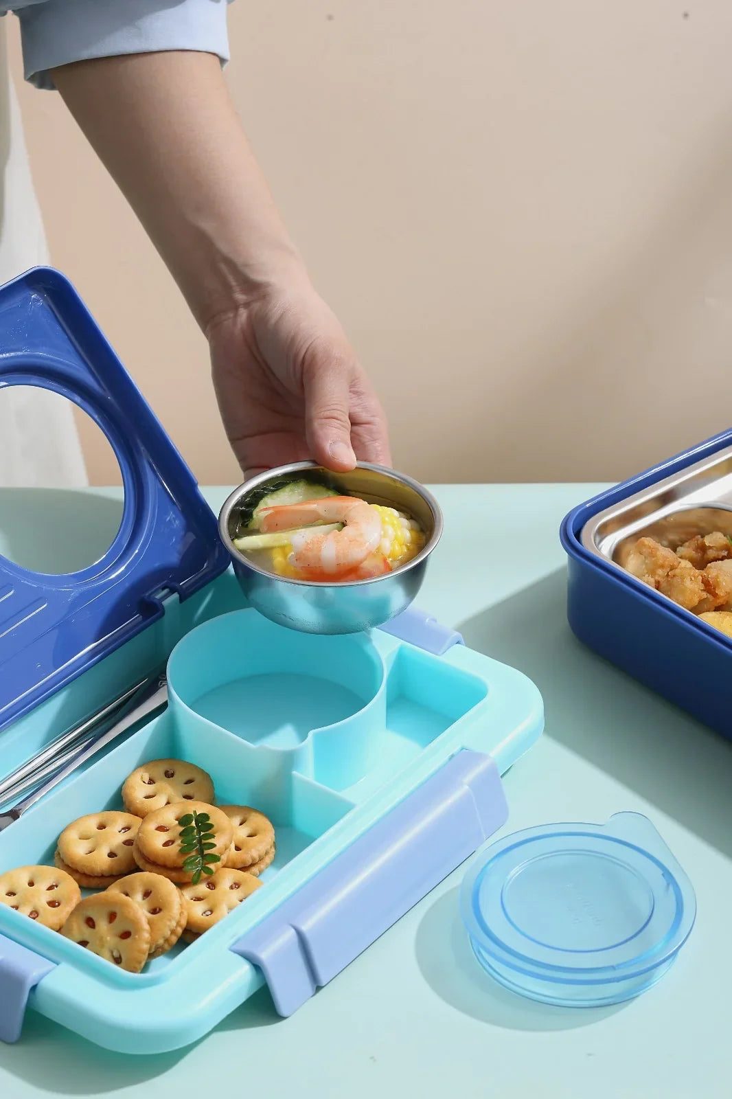 8 Compartments Silly Willy Lunchbox
