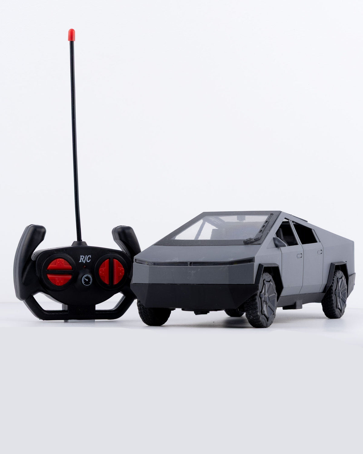 Tesla Cybertruck With Remote & Accessories Car 1:18 Scale