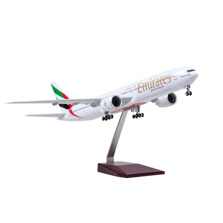 Emirates Airline  B777-300 47CM 1:160 Diecast Scale Model