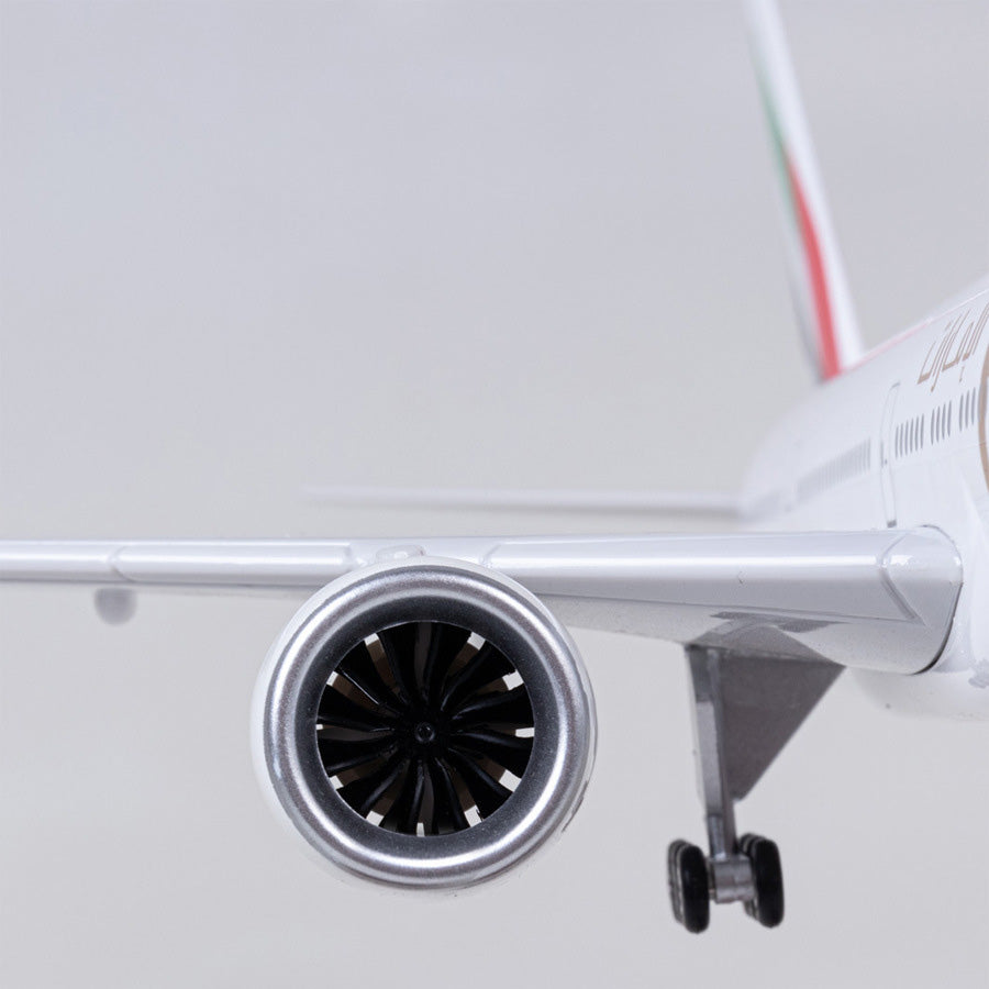 Emirates Airline  B777-300 47CM 1:160 Diecast Scale Model