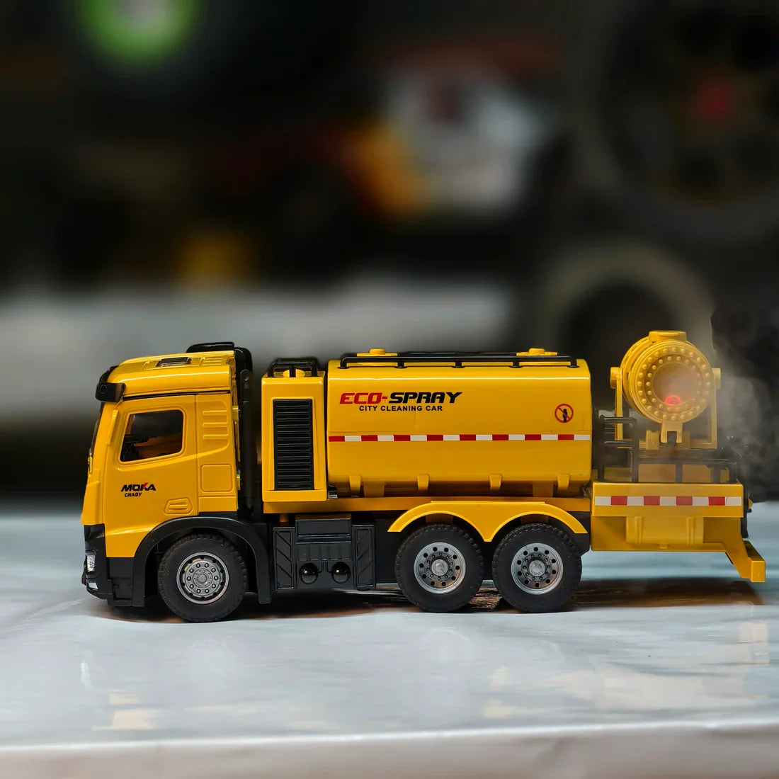 Spray Sprinkler Truck TV5679 – 2.4GHz RC Construction Vehicle Toy